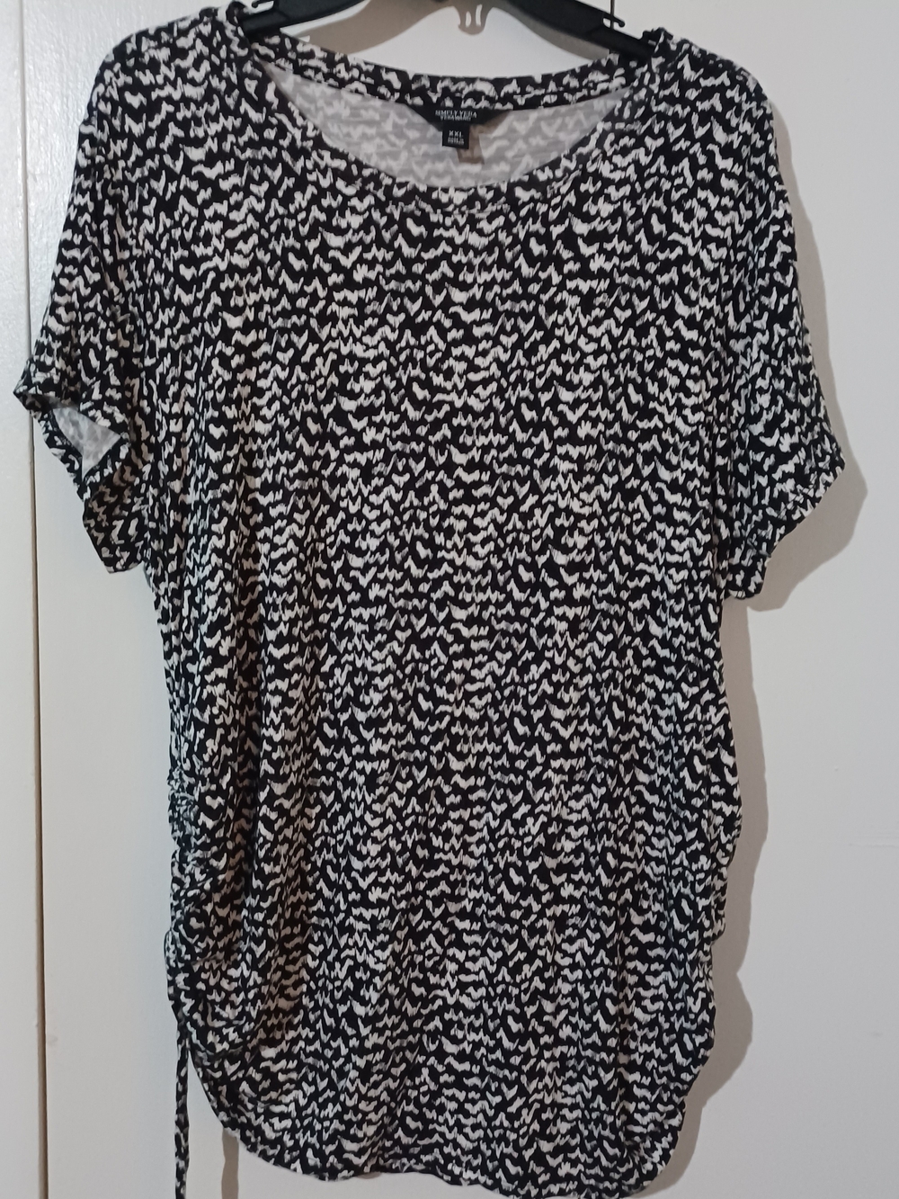 Black and White Printed Short-Sleeve Top